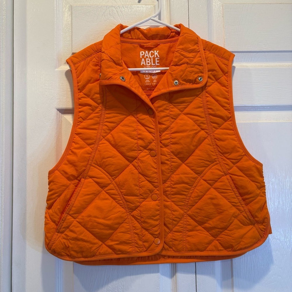 Love Tree Quilted Orange Button Up Vest - Size Large